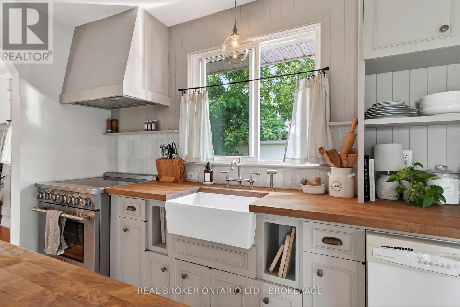 821 HALDIMAND CRESCENT
