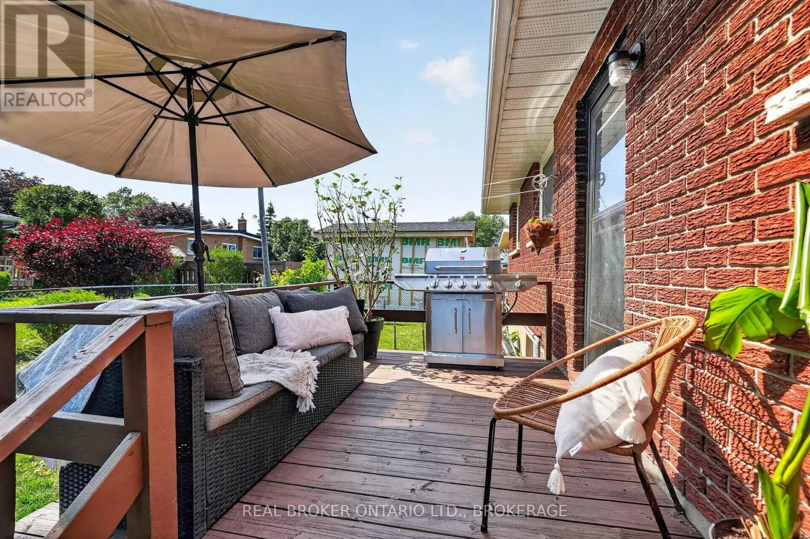 821 HALDIMAND CRESCENT