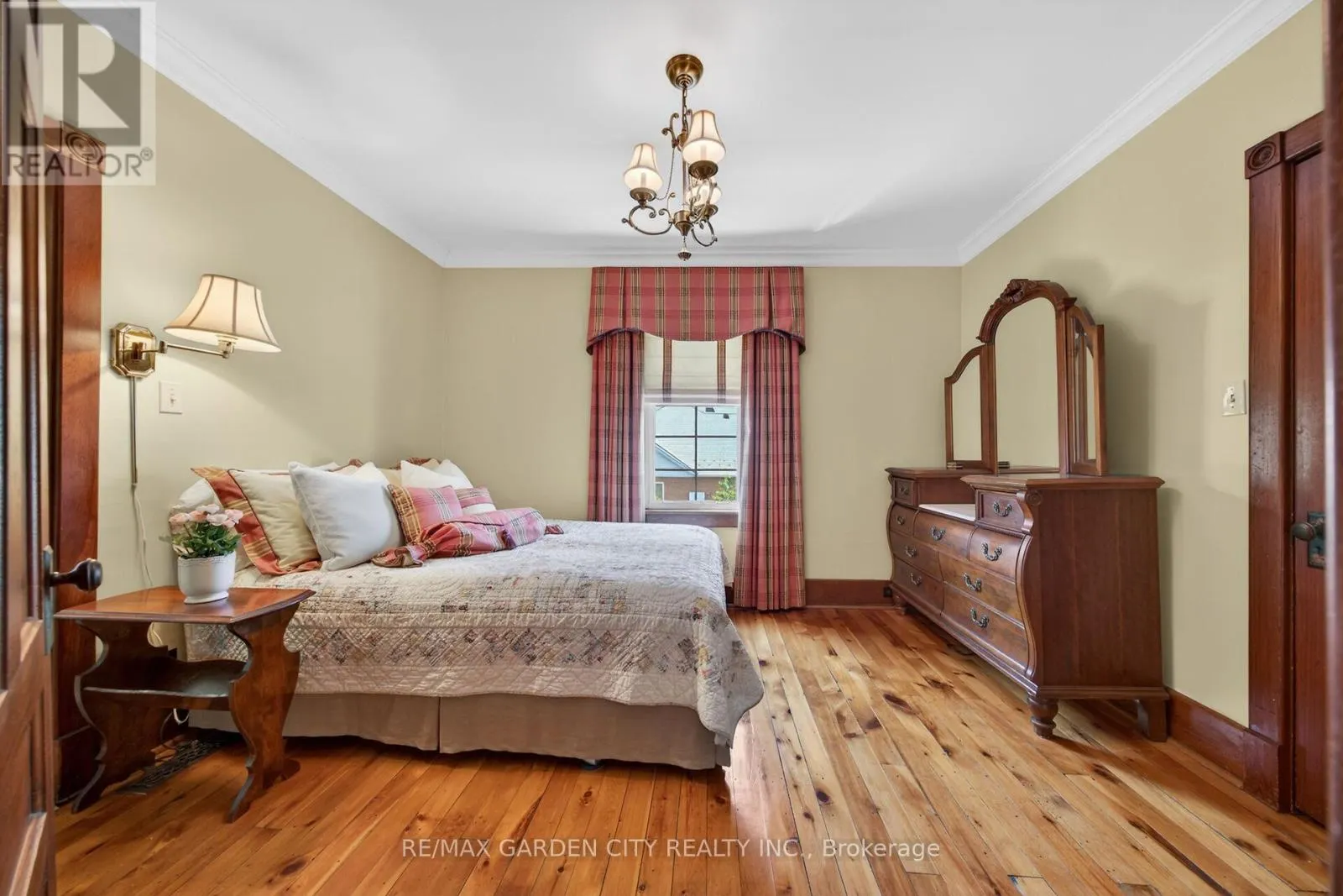 24-26 MAPLE AVENUE