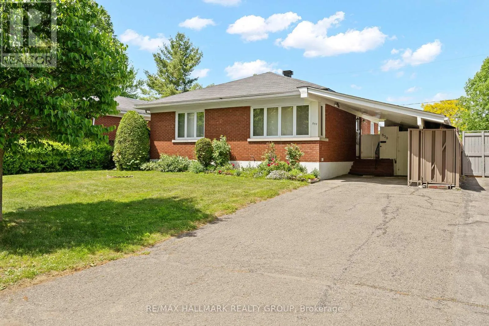 839 WESTON DRIVE