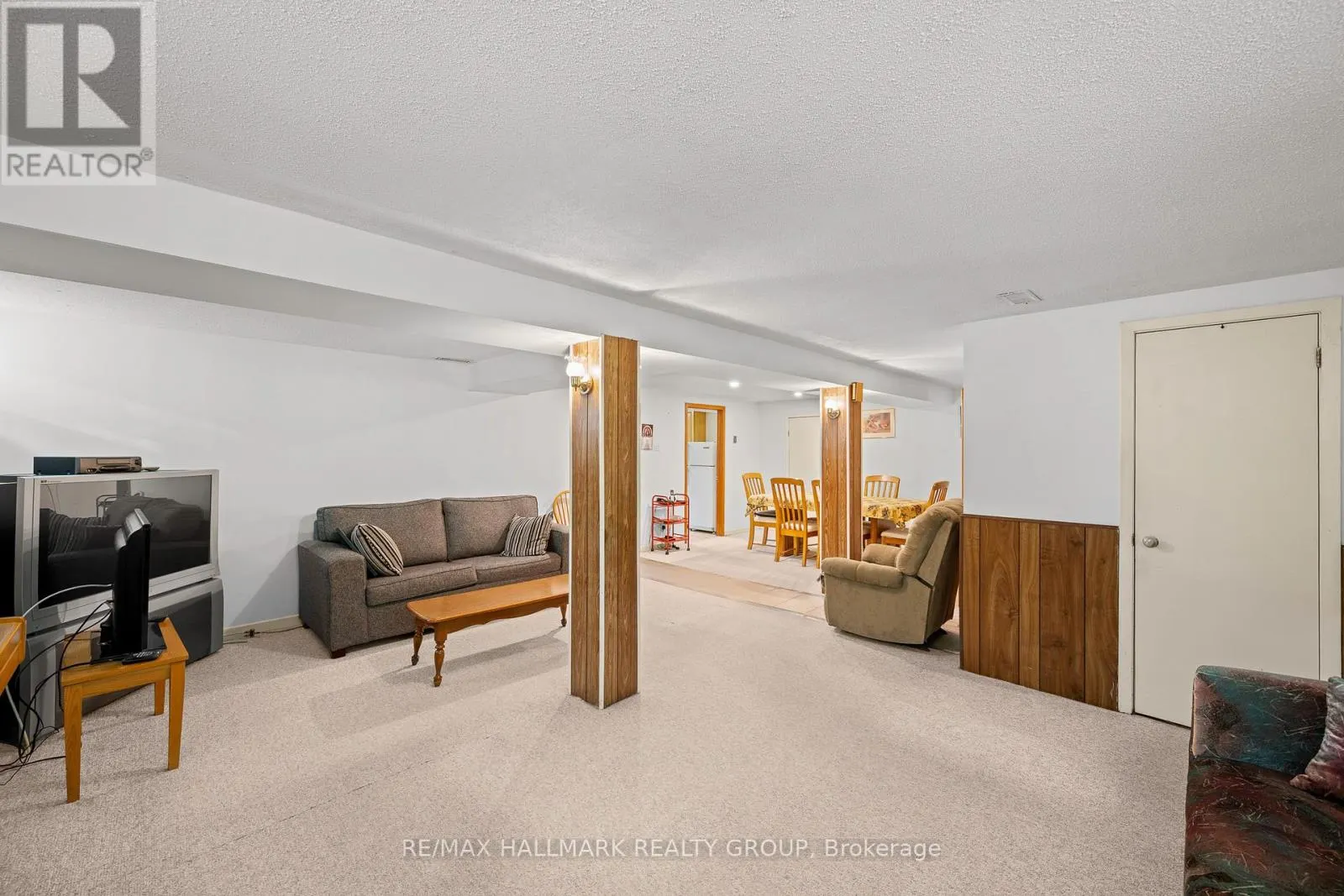 839 WESTON DRIVE