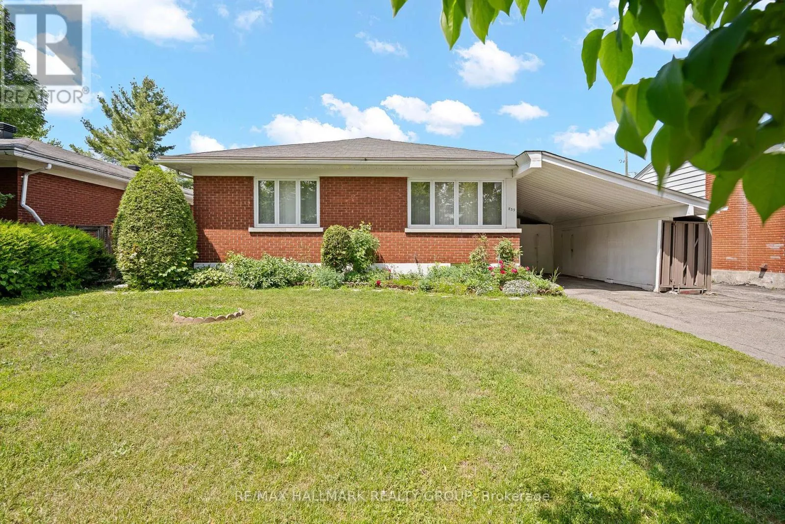 839 WESTON DRIVE