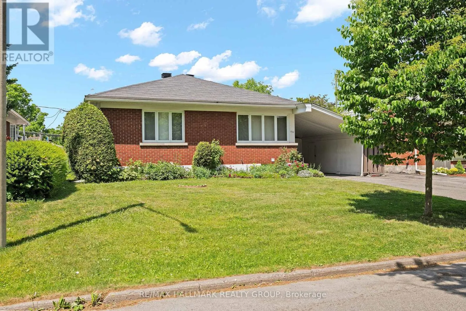 839 WESTON DRIVE