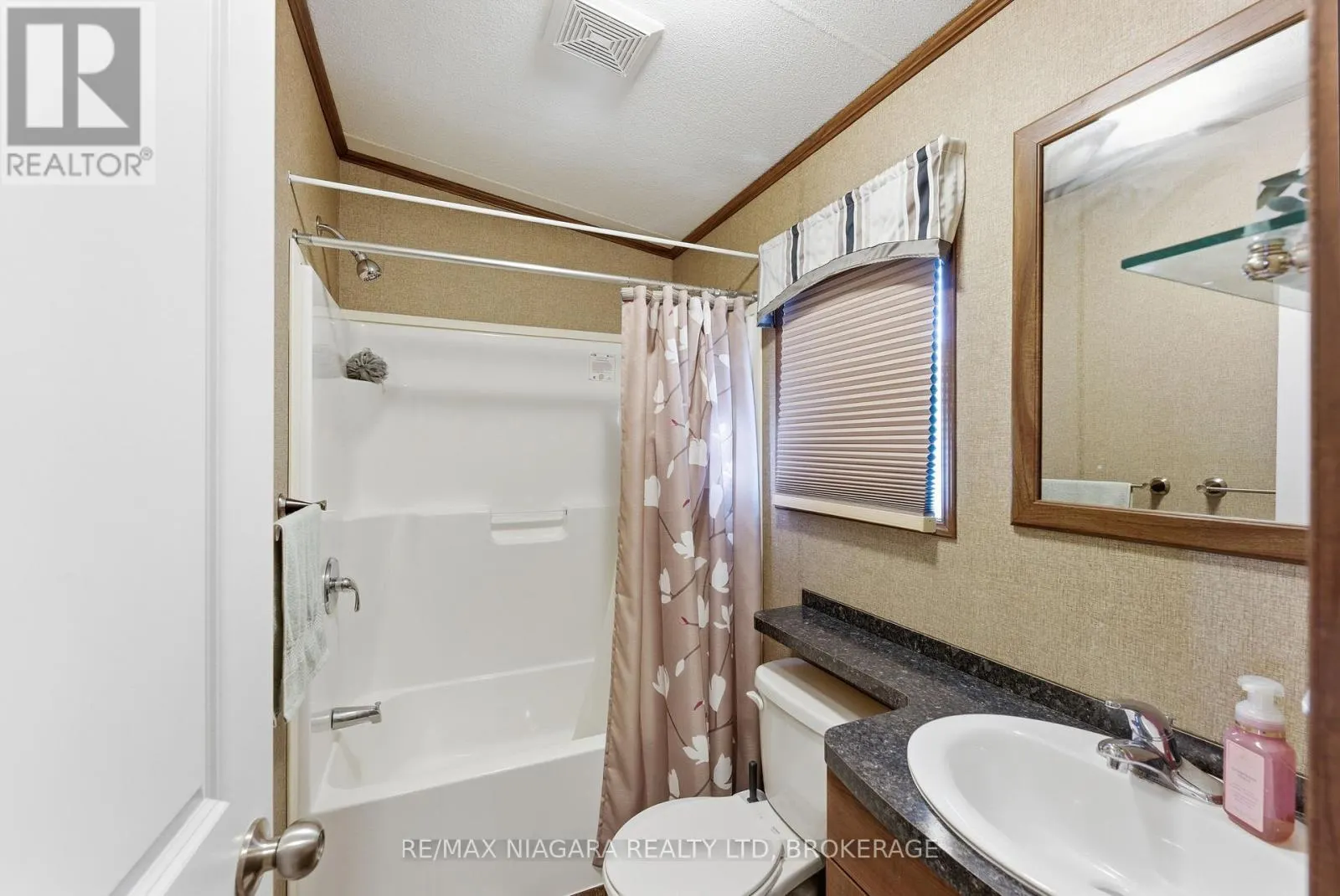 218 - 1501 LINE 8 ROAD #218
