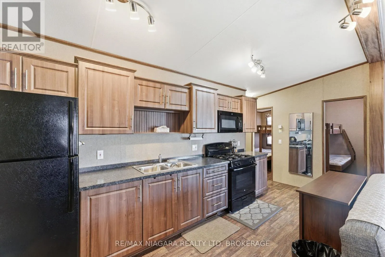 218 - 1501 LINE 8 ROAD #218