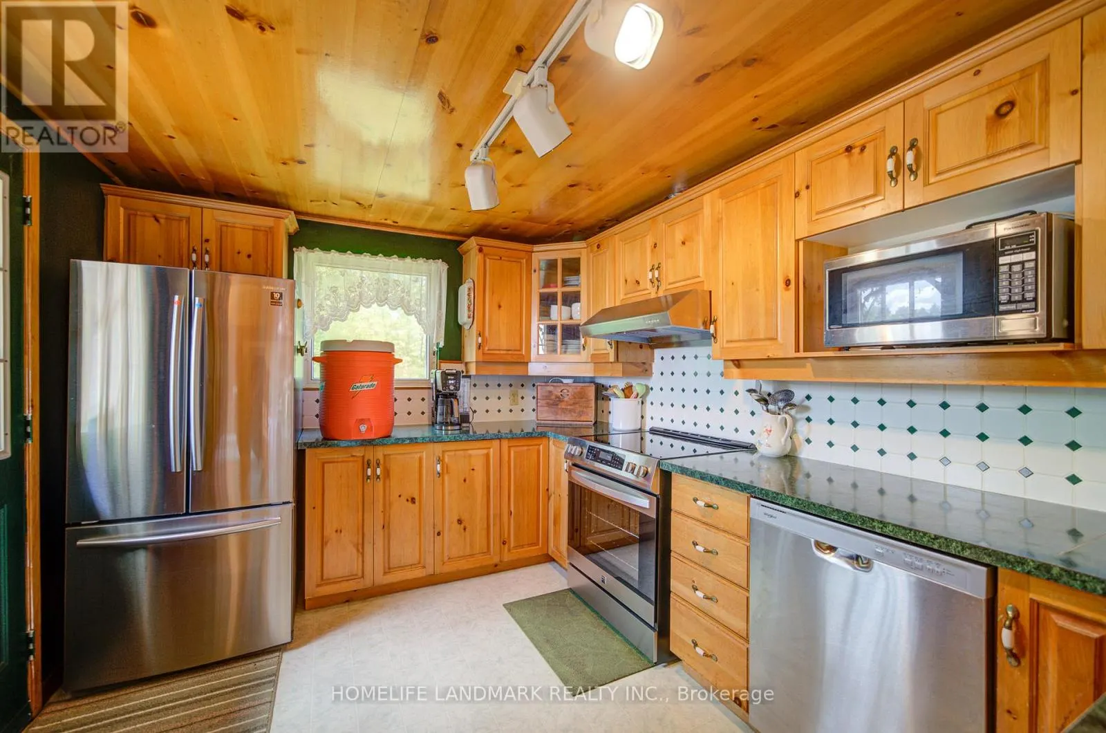 8 - 1093 COOPER POINT ROAD