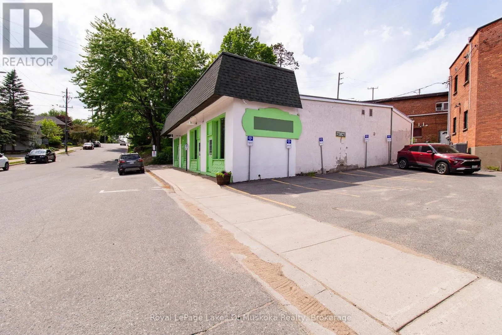 9 ONTARIO STREET