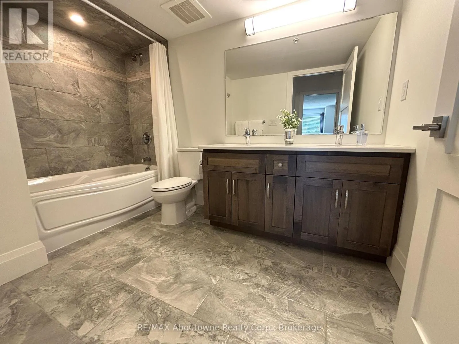 RL5 - 53 ARTHUR STREET S #RL5