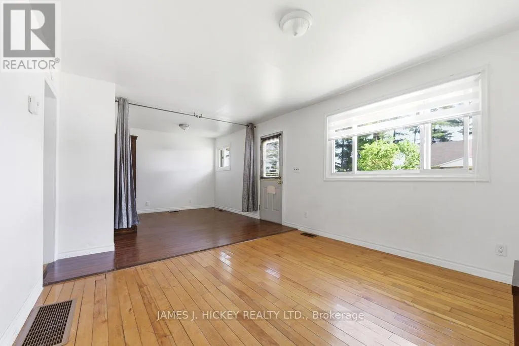 6 HILLCREST AVENUE