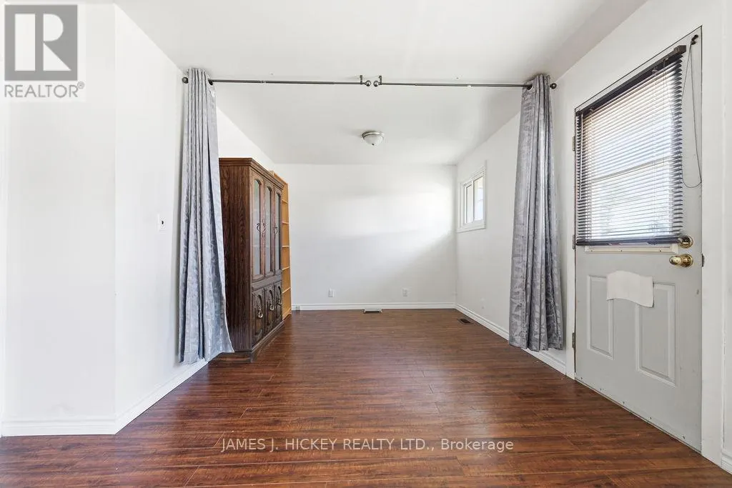 6 HILLCREST AVENUE