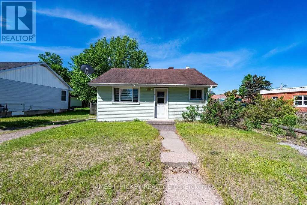 6 HILLCREST AVENUE
