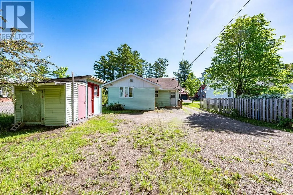 6 HILLCREST AVENUE