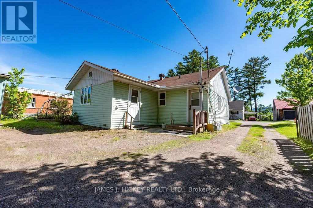6 HILLCREST AVENUE