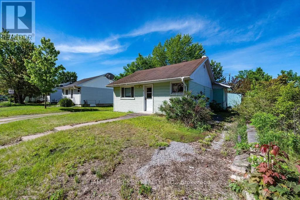 6 HILLCREST AVENUE