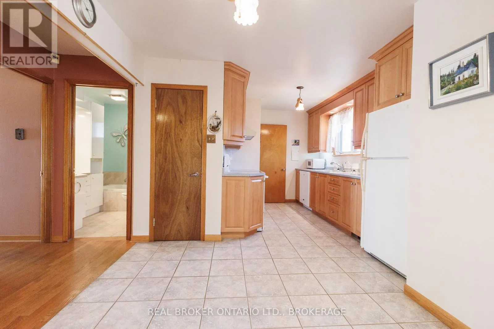 63 KINCARDINE STREET W