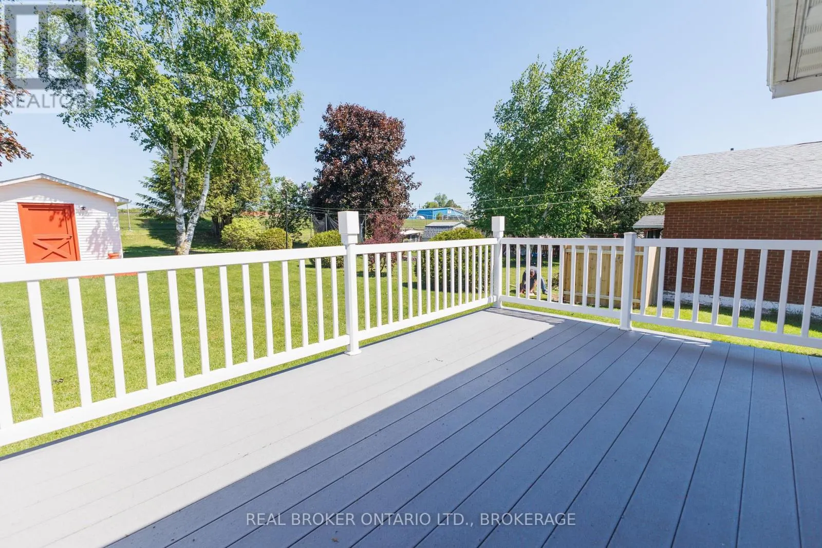 63 KINCARDINE STREET W