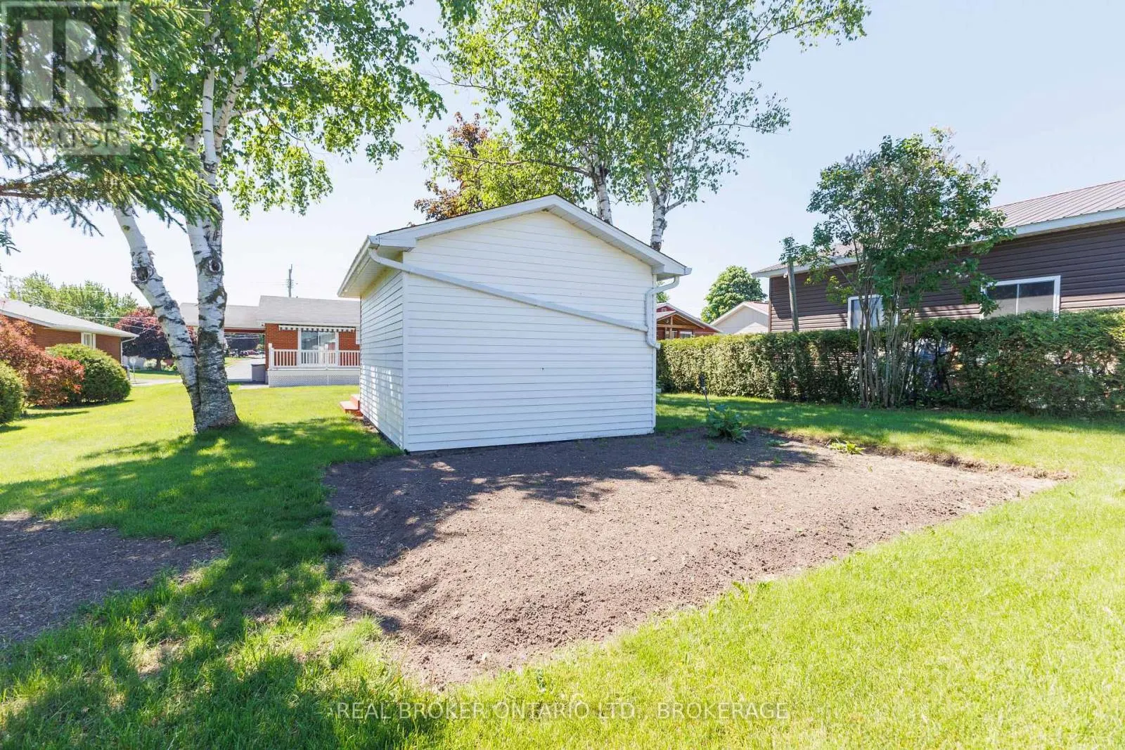 63 KINCARDINE STREET W