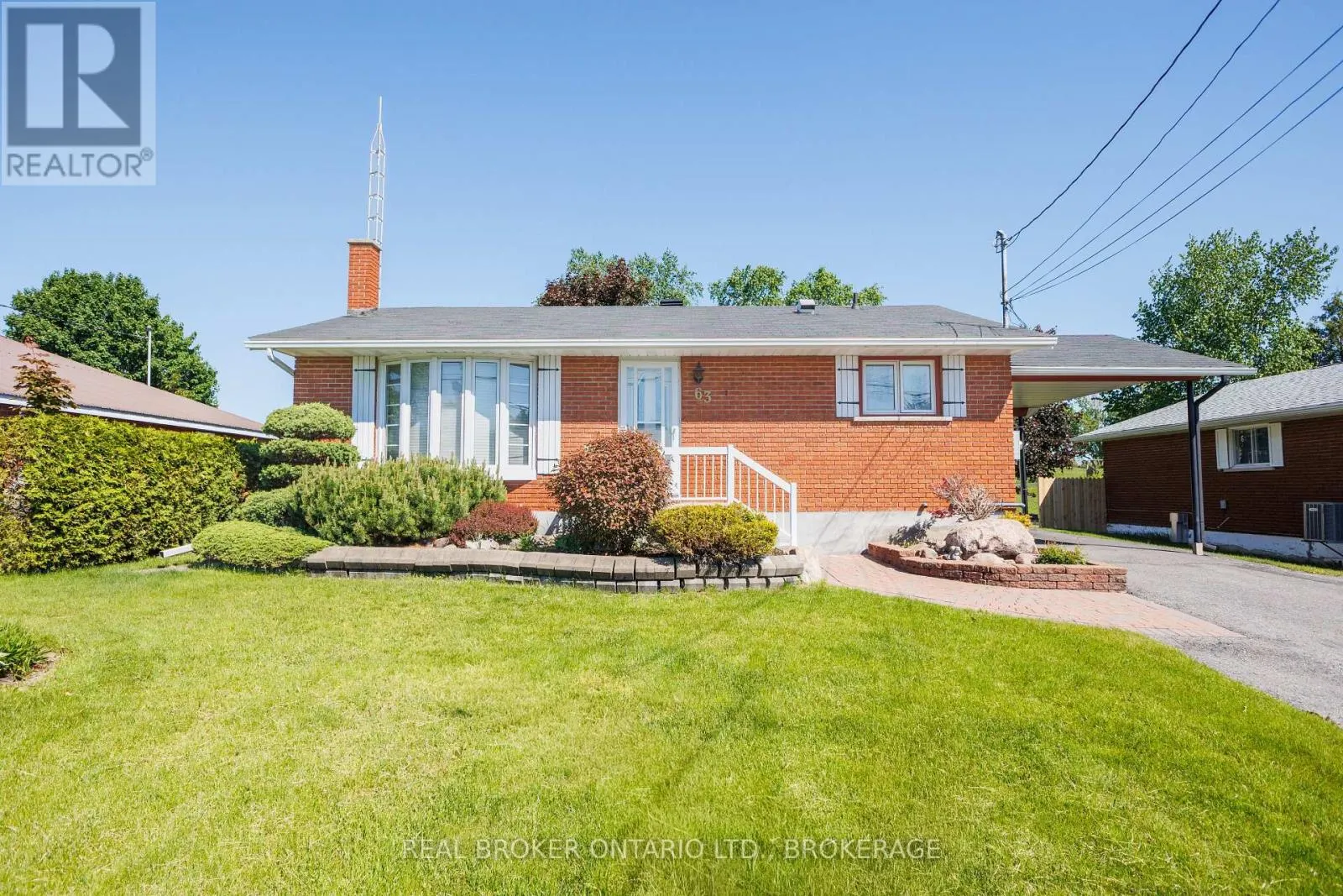 63 KINCARDINE STREET W