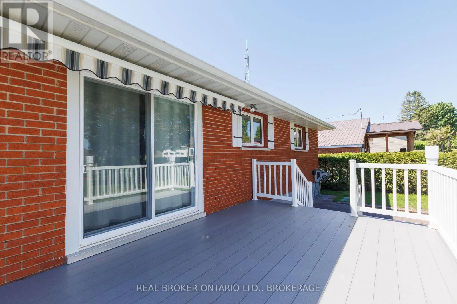 63 KINCARDINE STREET W