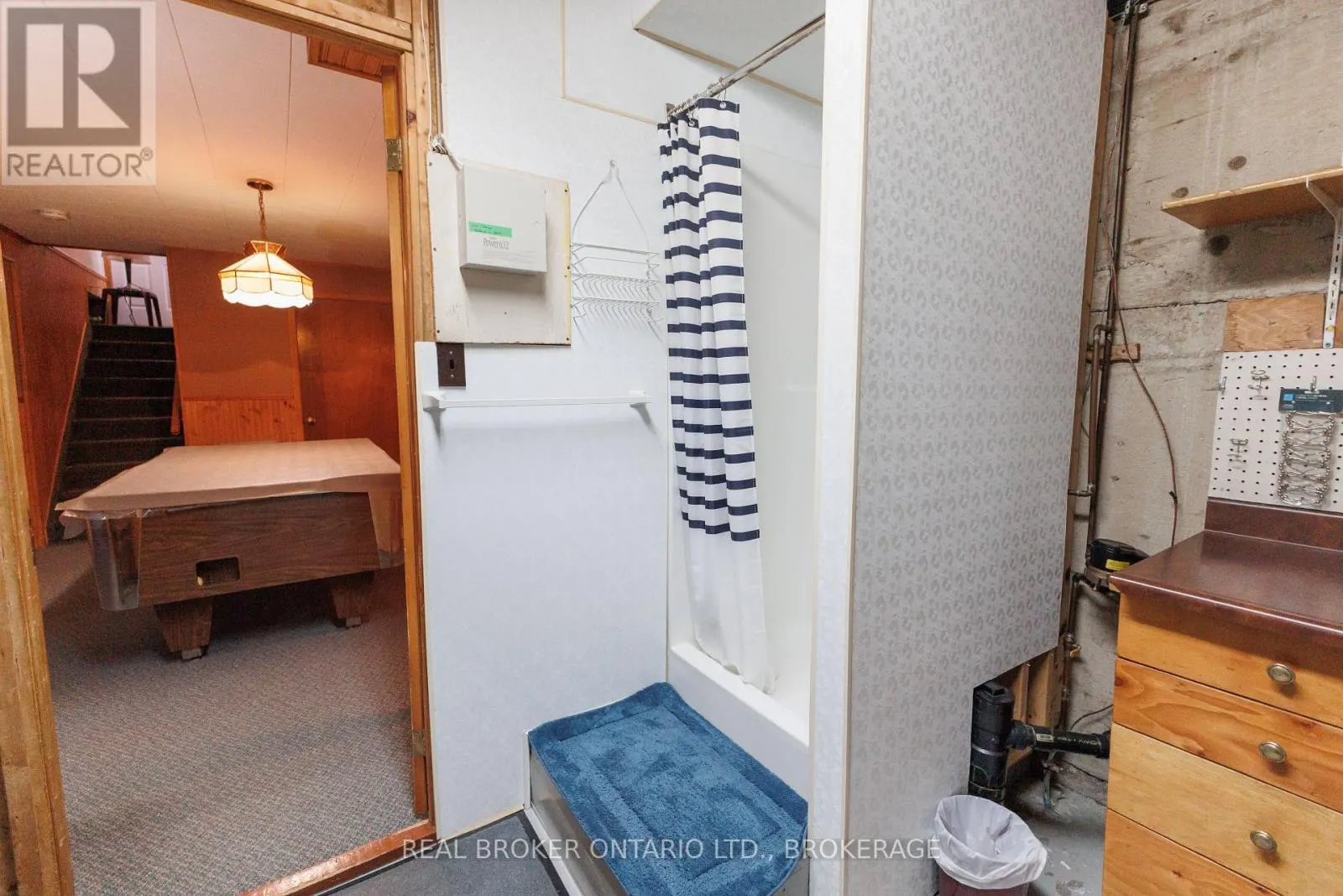 63 KINCARDINE STREET W