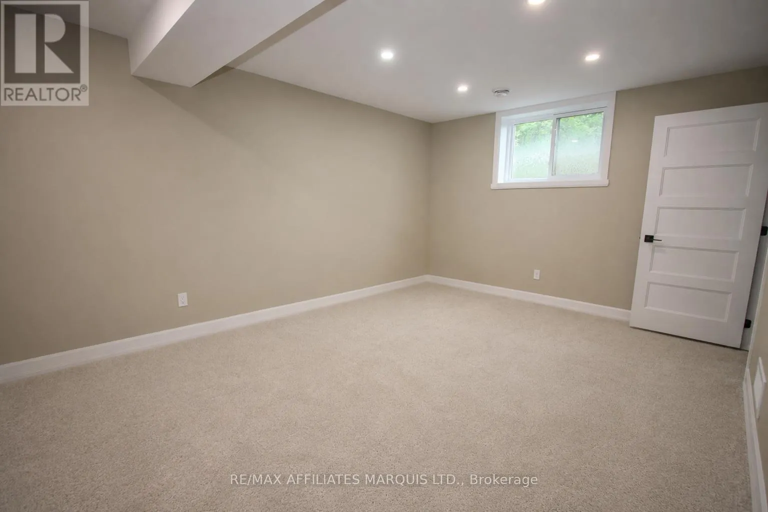 21477 MACGREGOR DRIVE