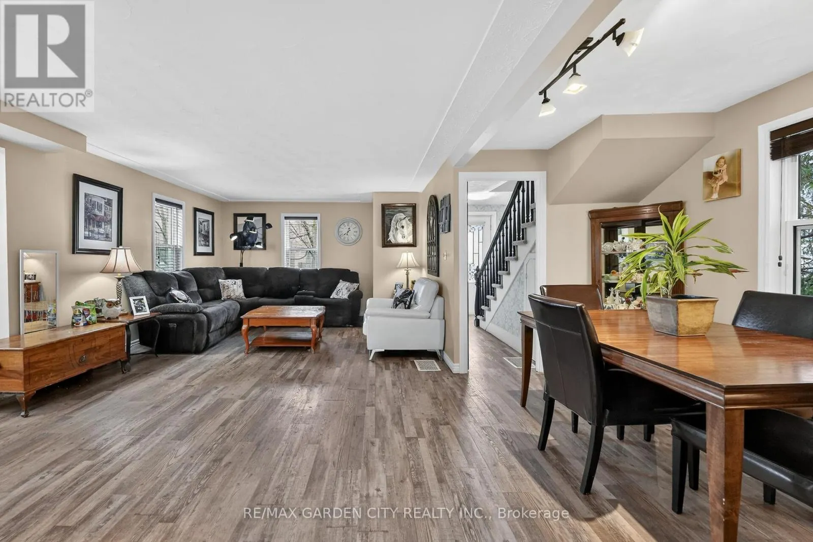 3555 CAMPDEN ROAD