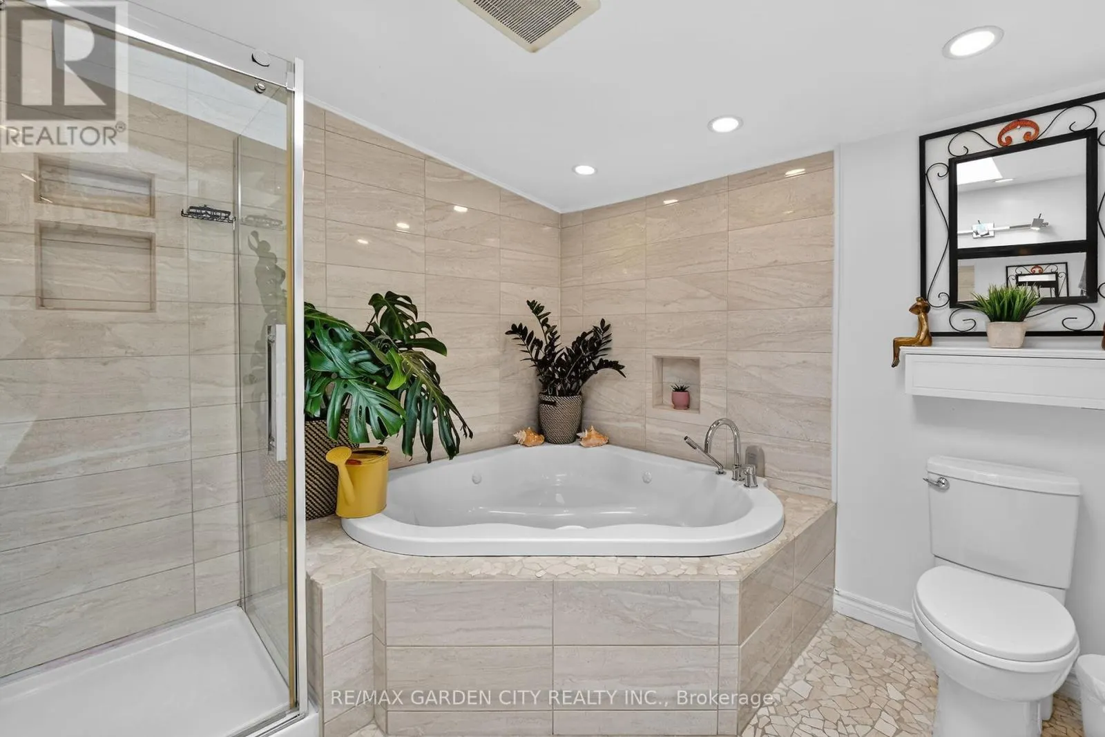 3555 CAMPDEN ROAD
