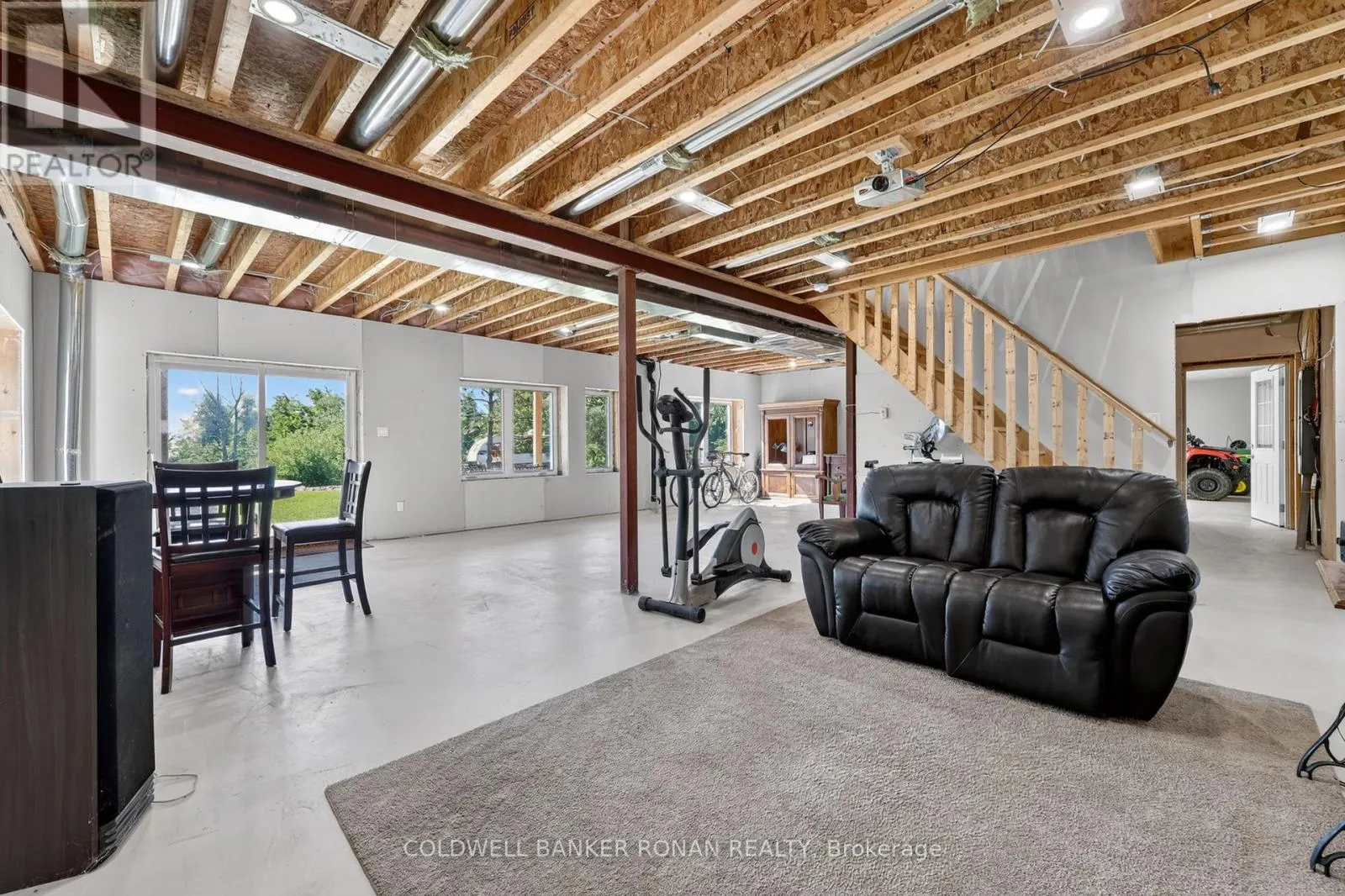 3 LAELA CRESCENT