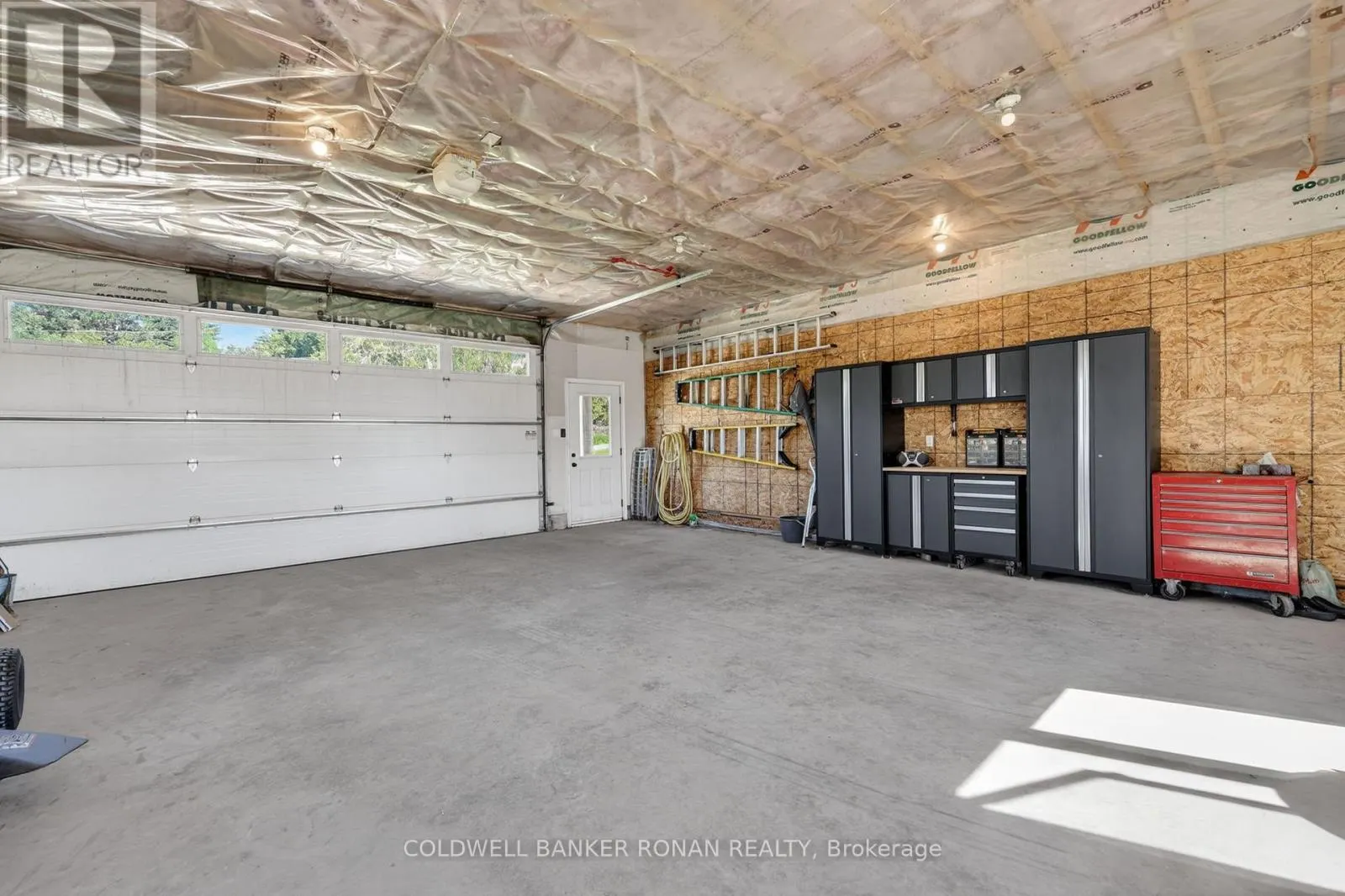 3 LAELA CRESCENT