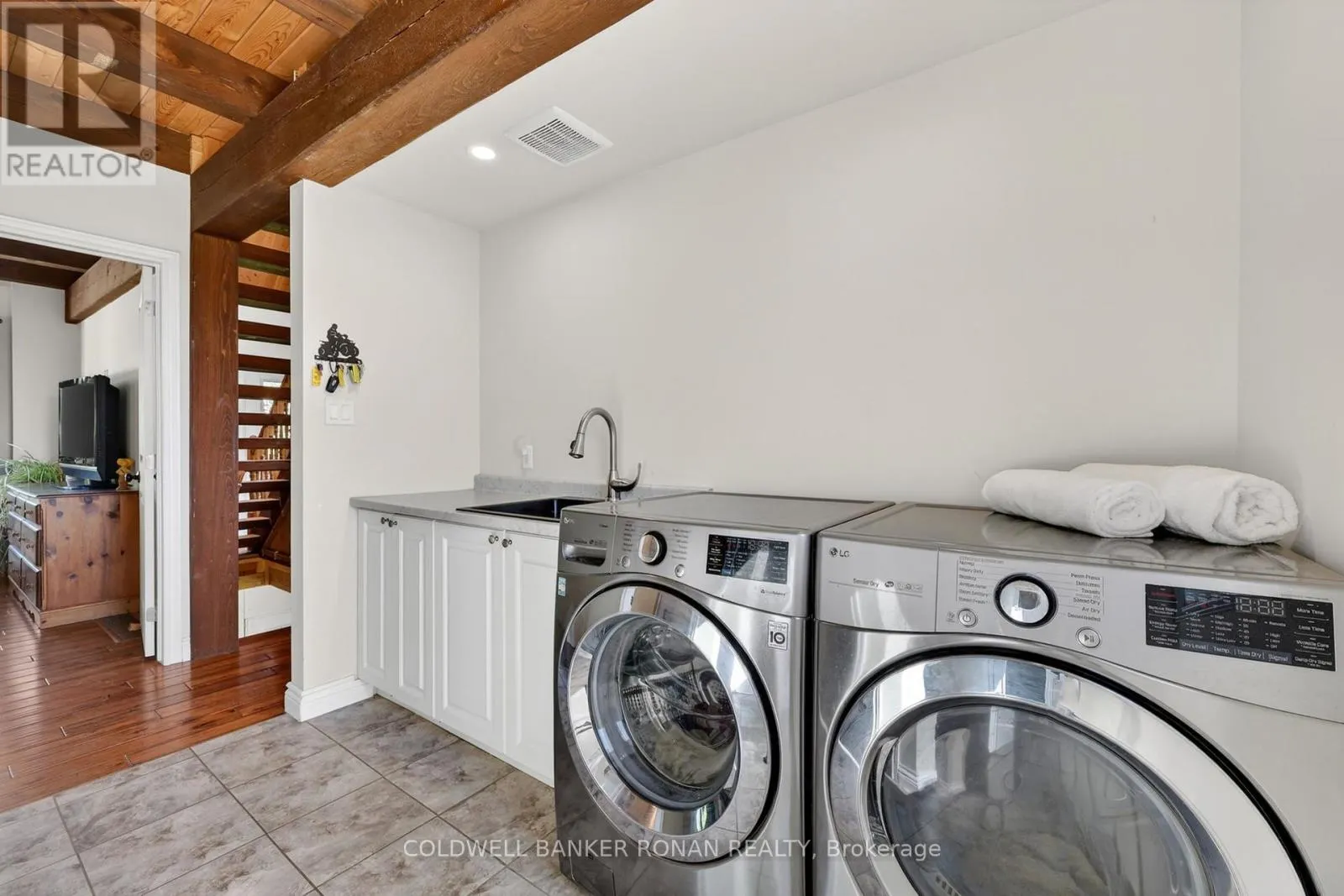 3 LAELA CRESCENT