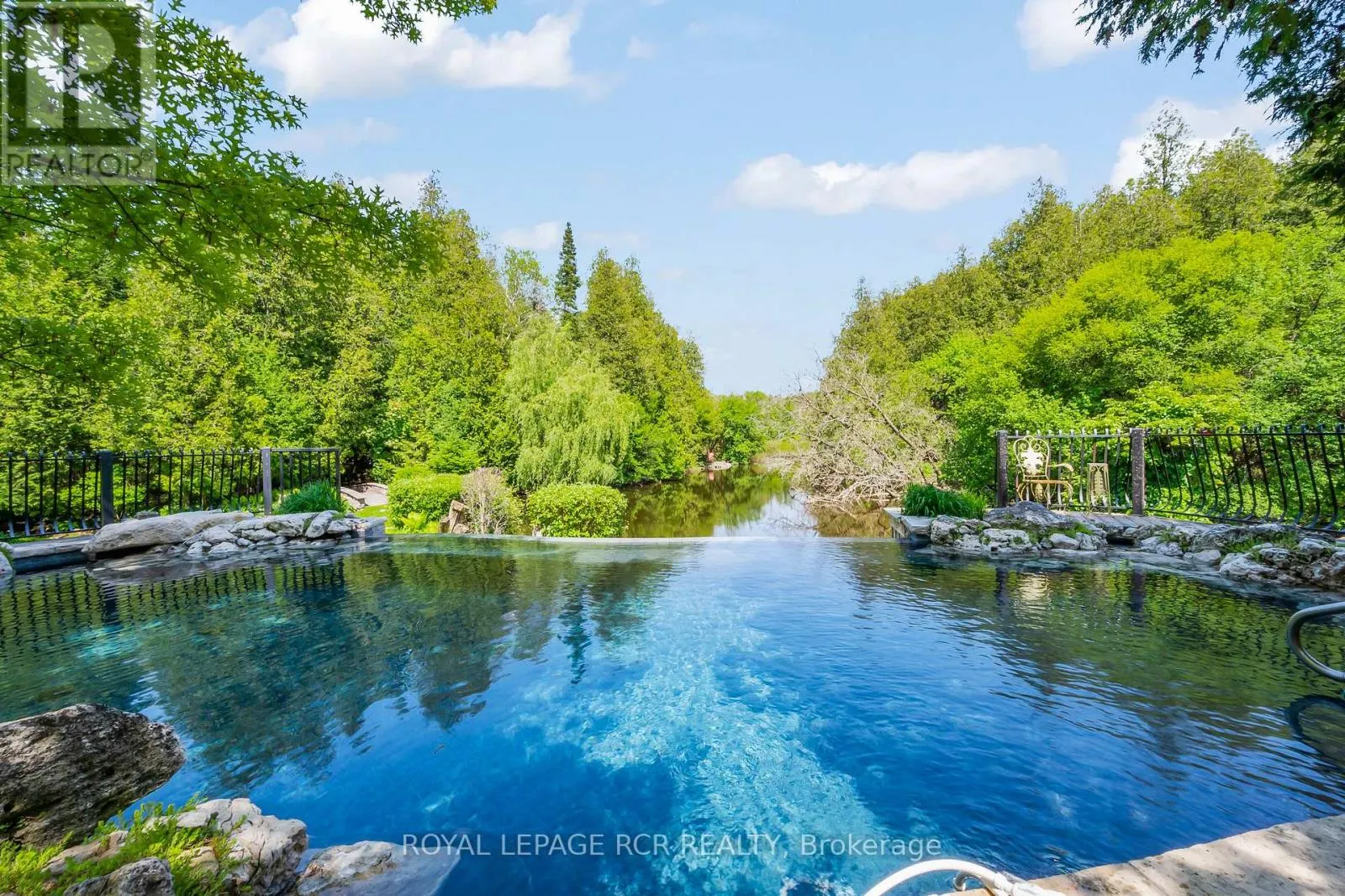 15 RIVER BLUFF PATH