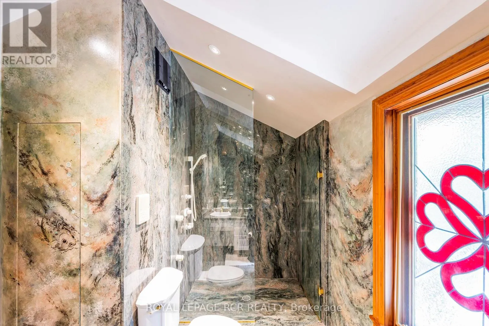 15 RIVER BLUFF PATH