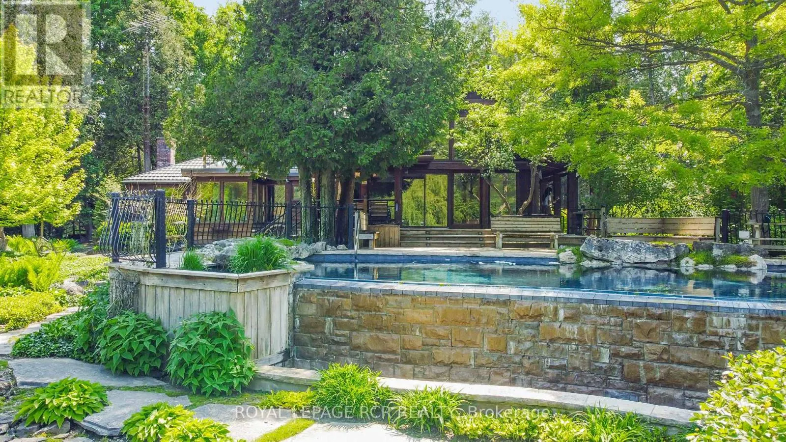 15 RIVER BLUFF PATH