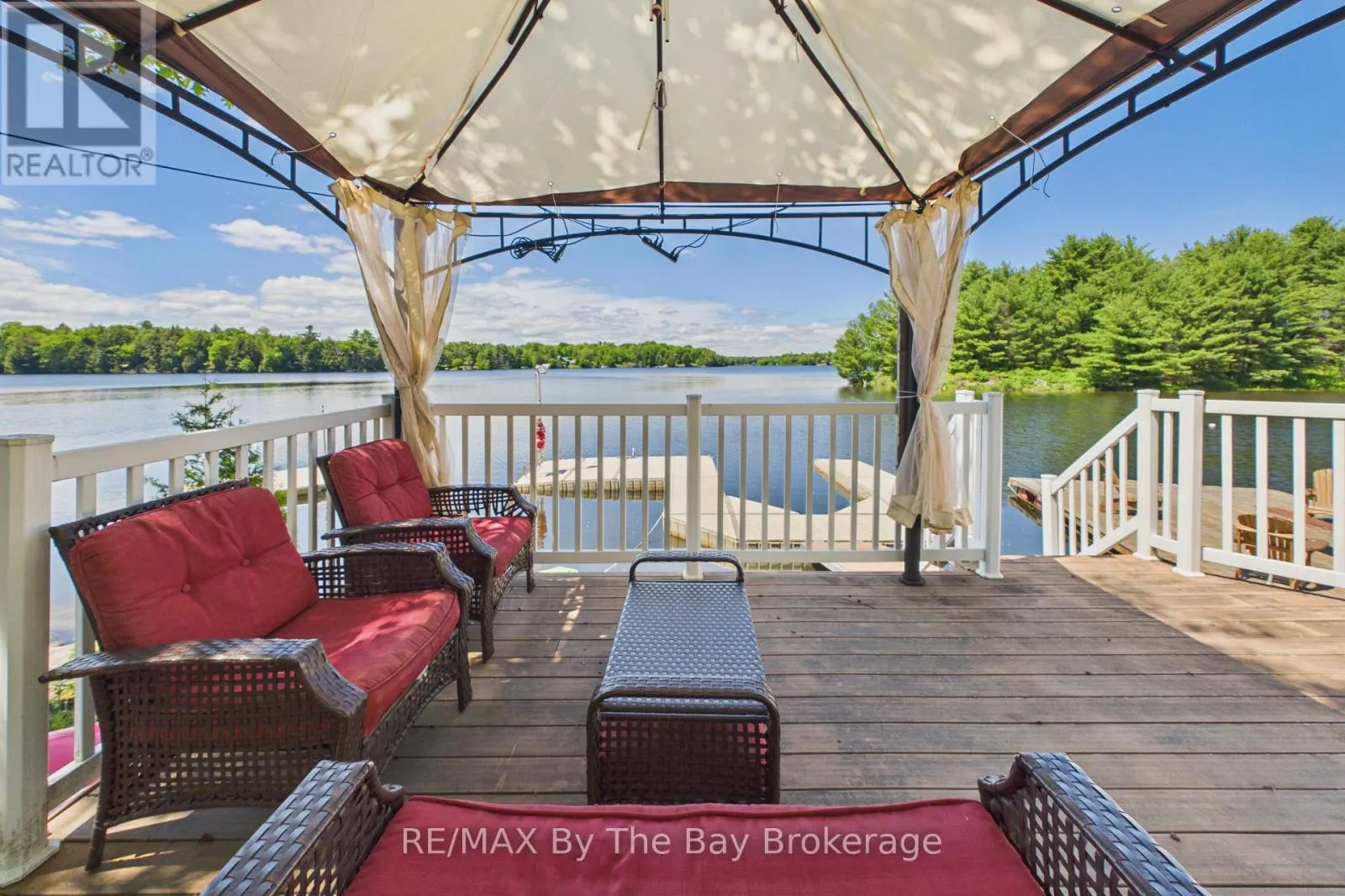 61 MCKELLAR LAKE ROAD