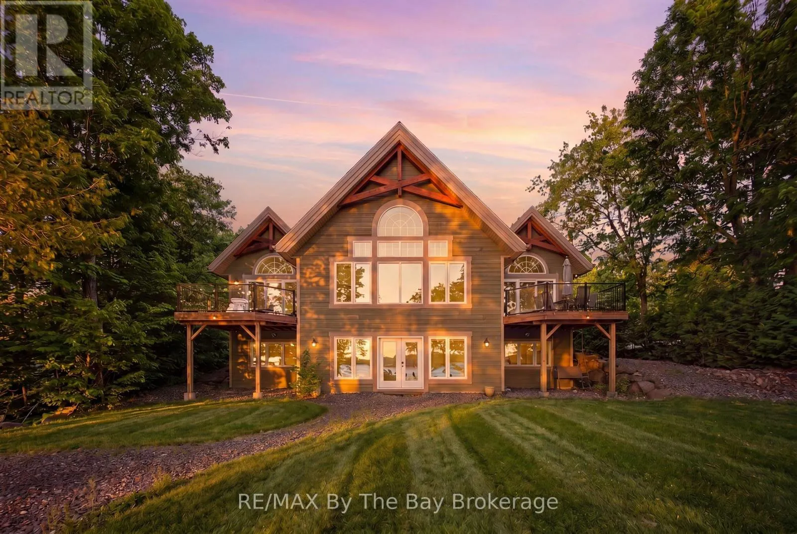 61 MCKELLAR LAKE ROAD
