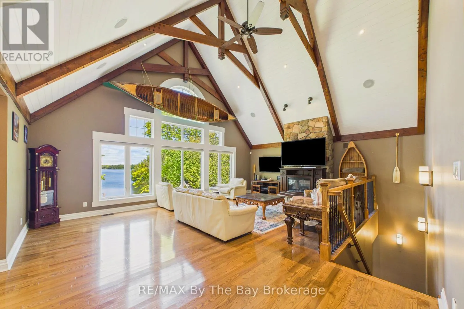61 MCKELLAR LAKE ROAD