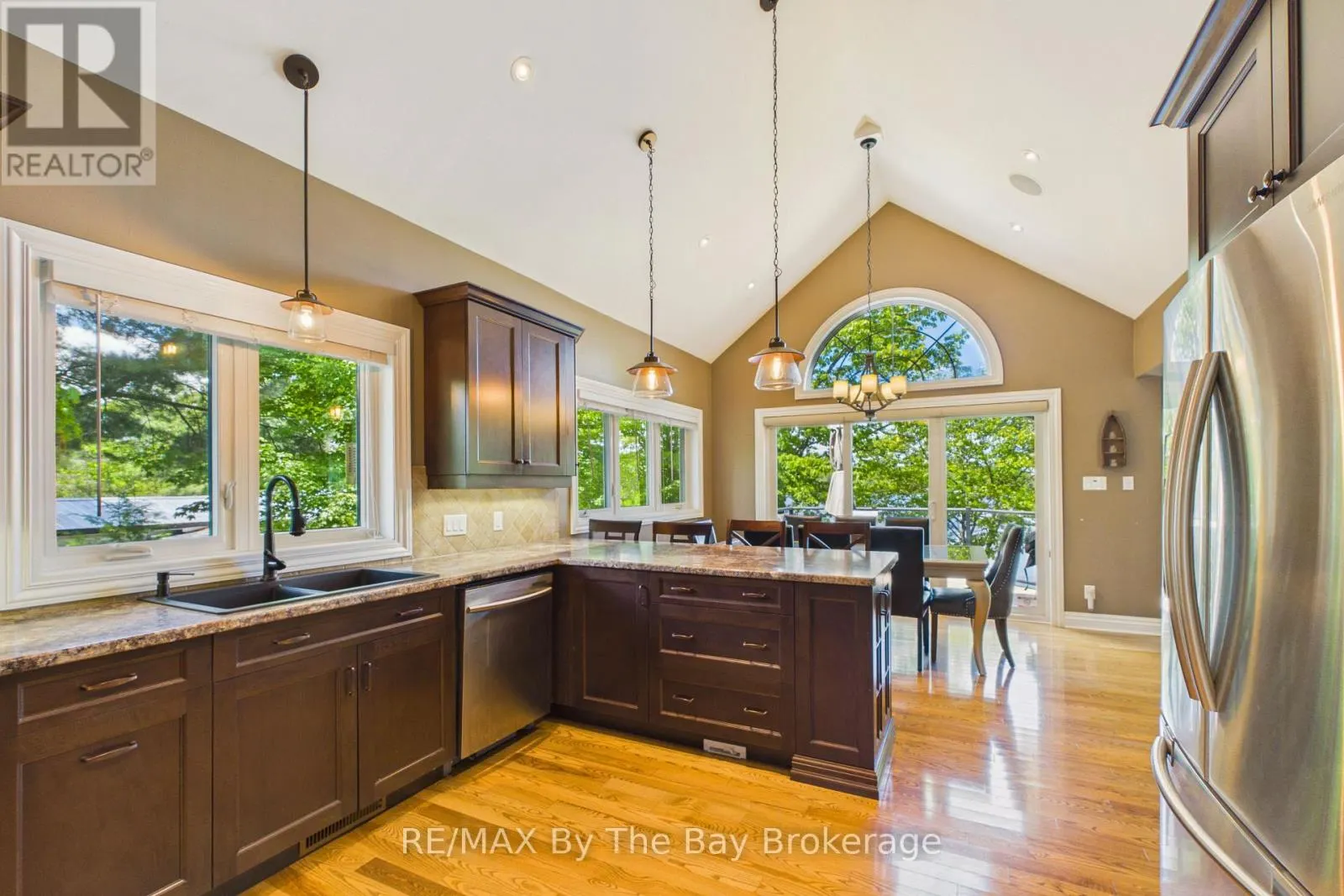 61 MCKELLAR LAKE ROAD