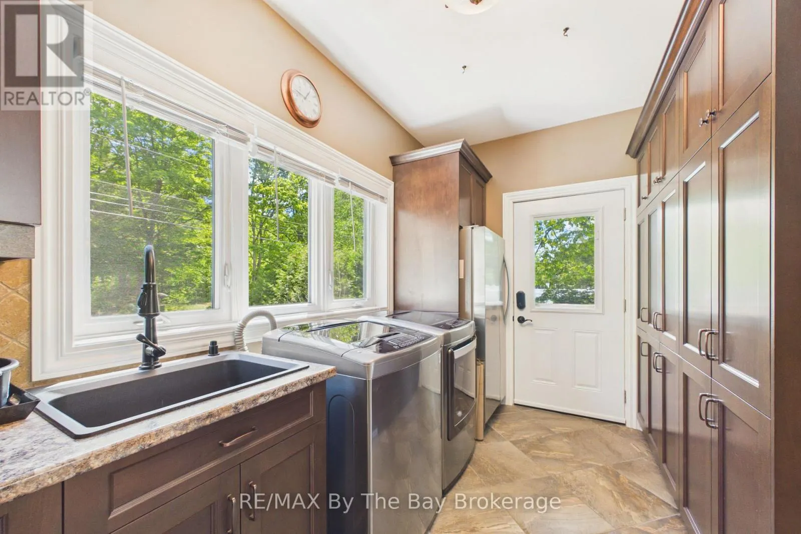 61 MCKELLAR LAKE ROAD