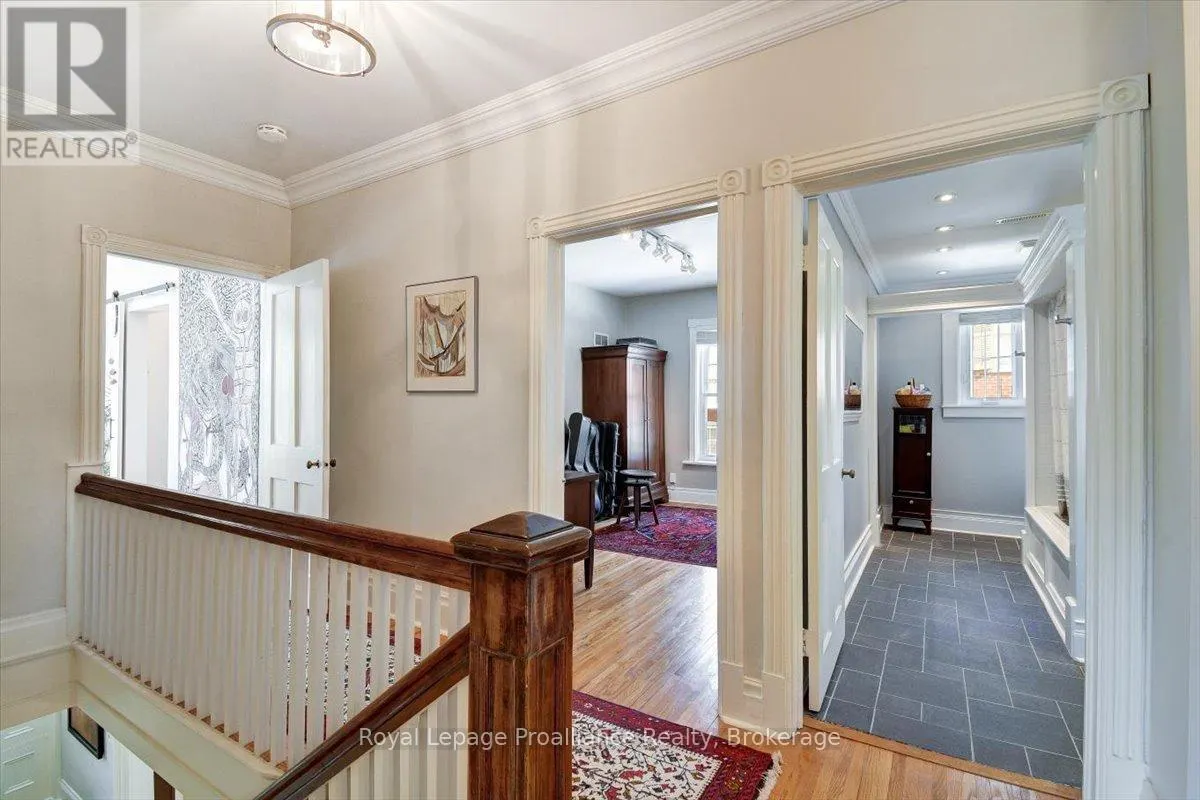 94 DORSET STREET W