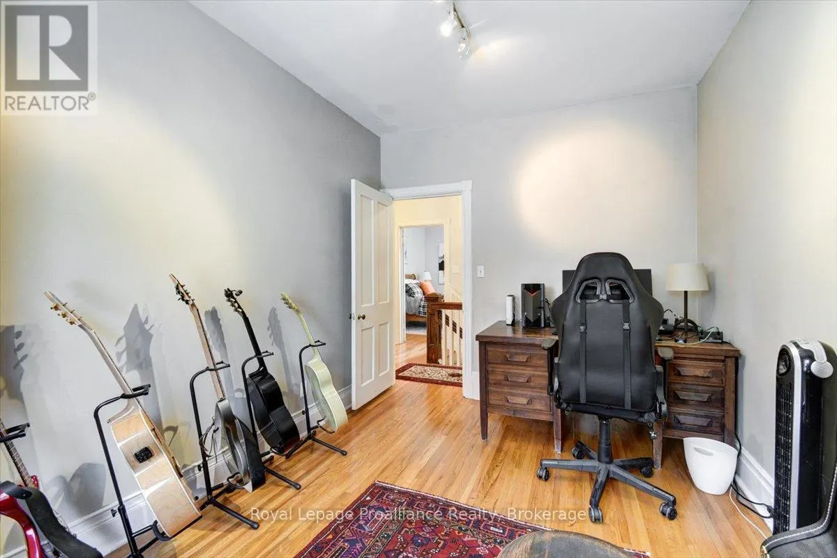 94 DORSET STREET W