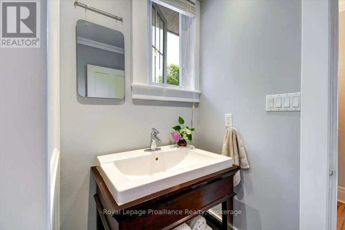 94 DORSET STREET W