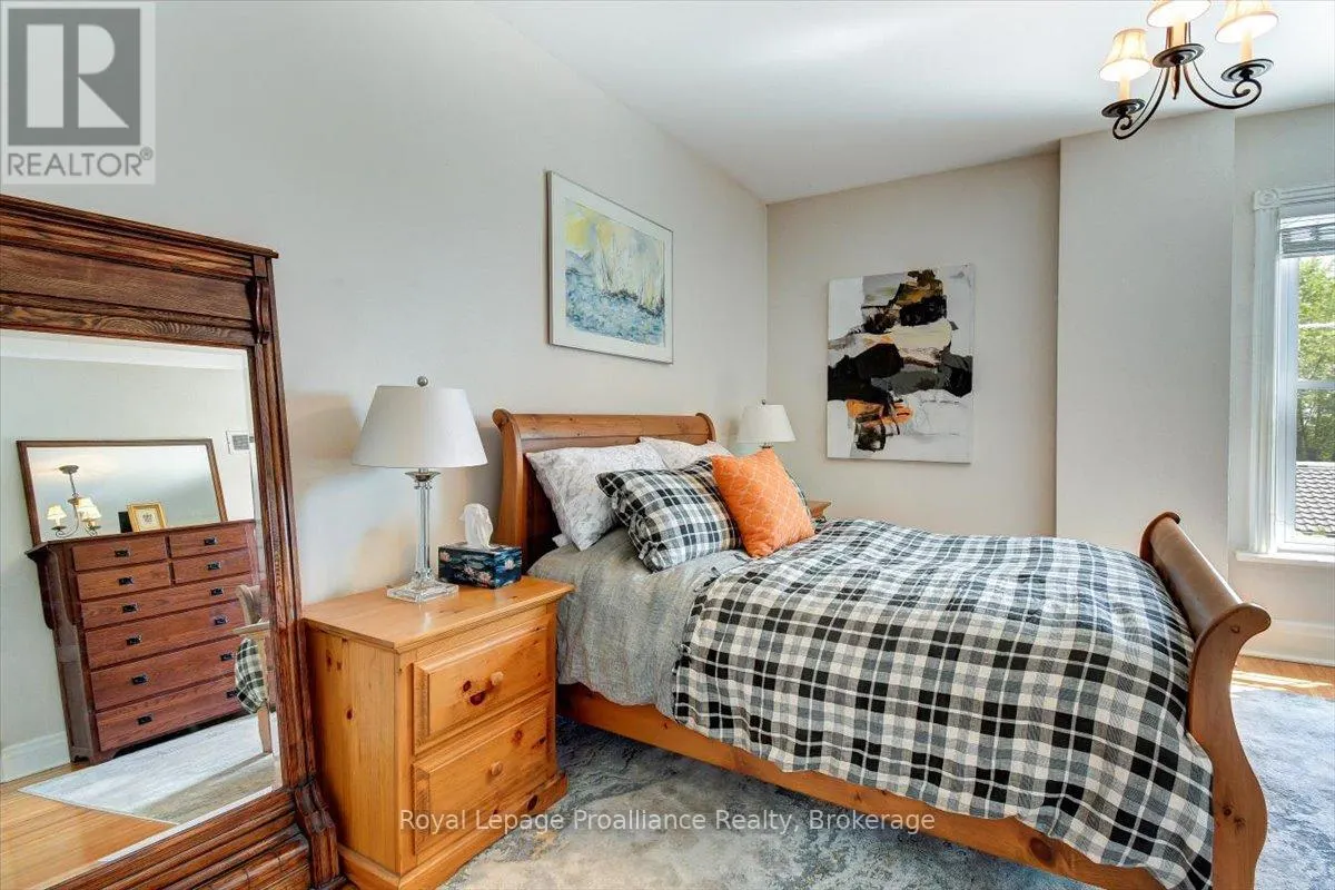 94 DORSET STREET W