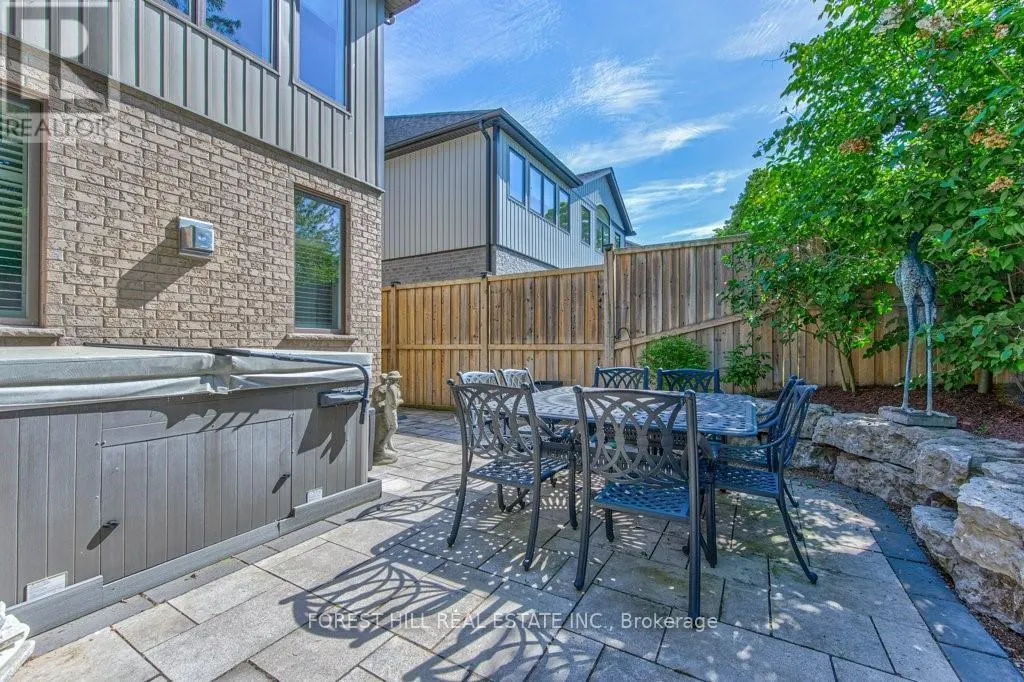 158 EAGLECREST STREET