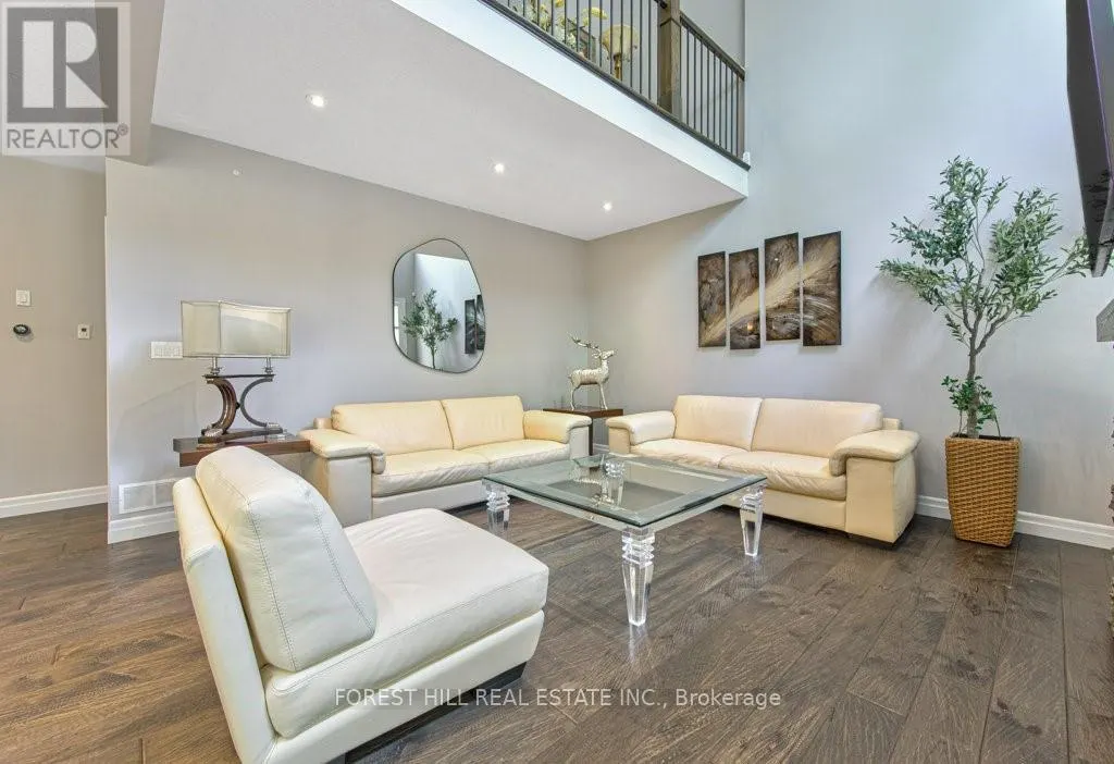 158 EAGLECREST STREET