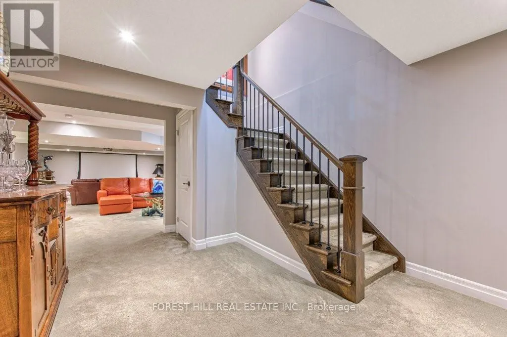 158 EAGLECREST STREET