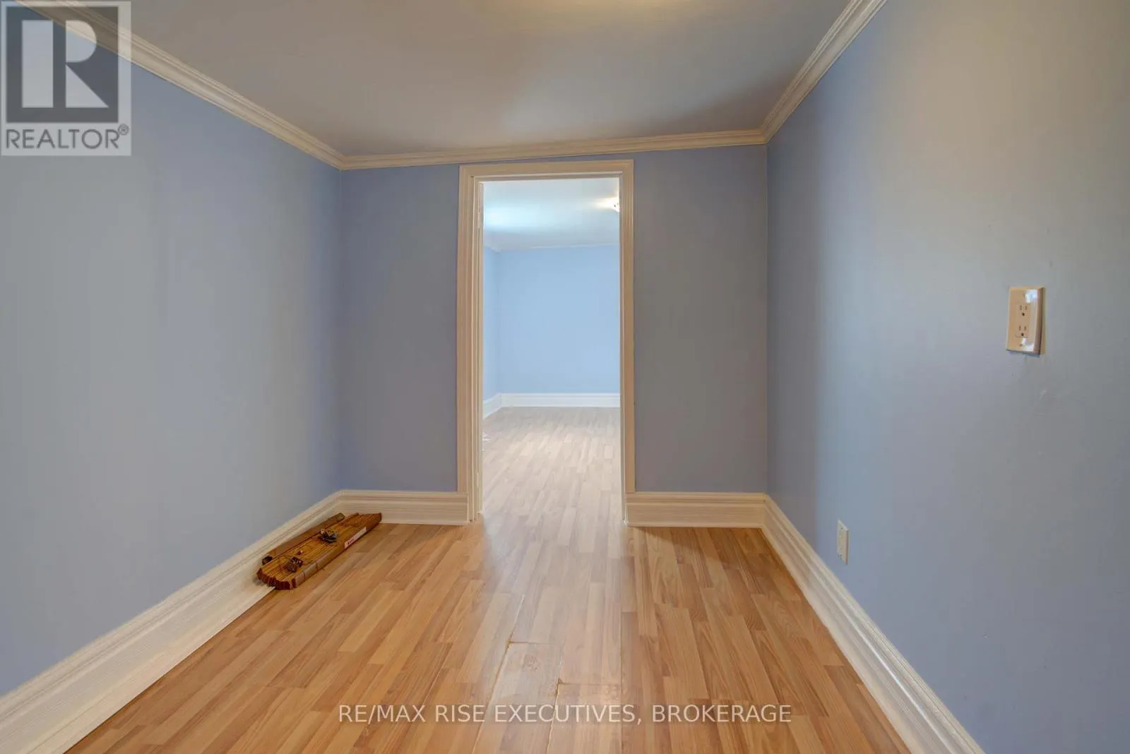 27 - 104 ELLISVILLE ROAD #27