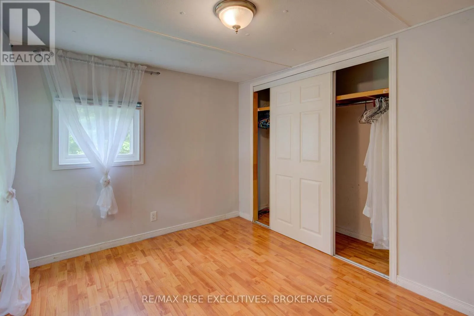 27 - 104 ELLISVILLE ROAD #27