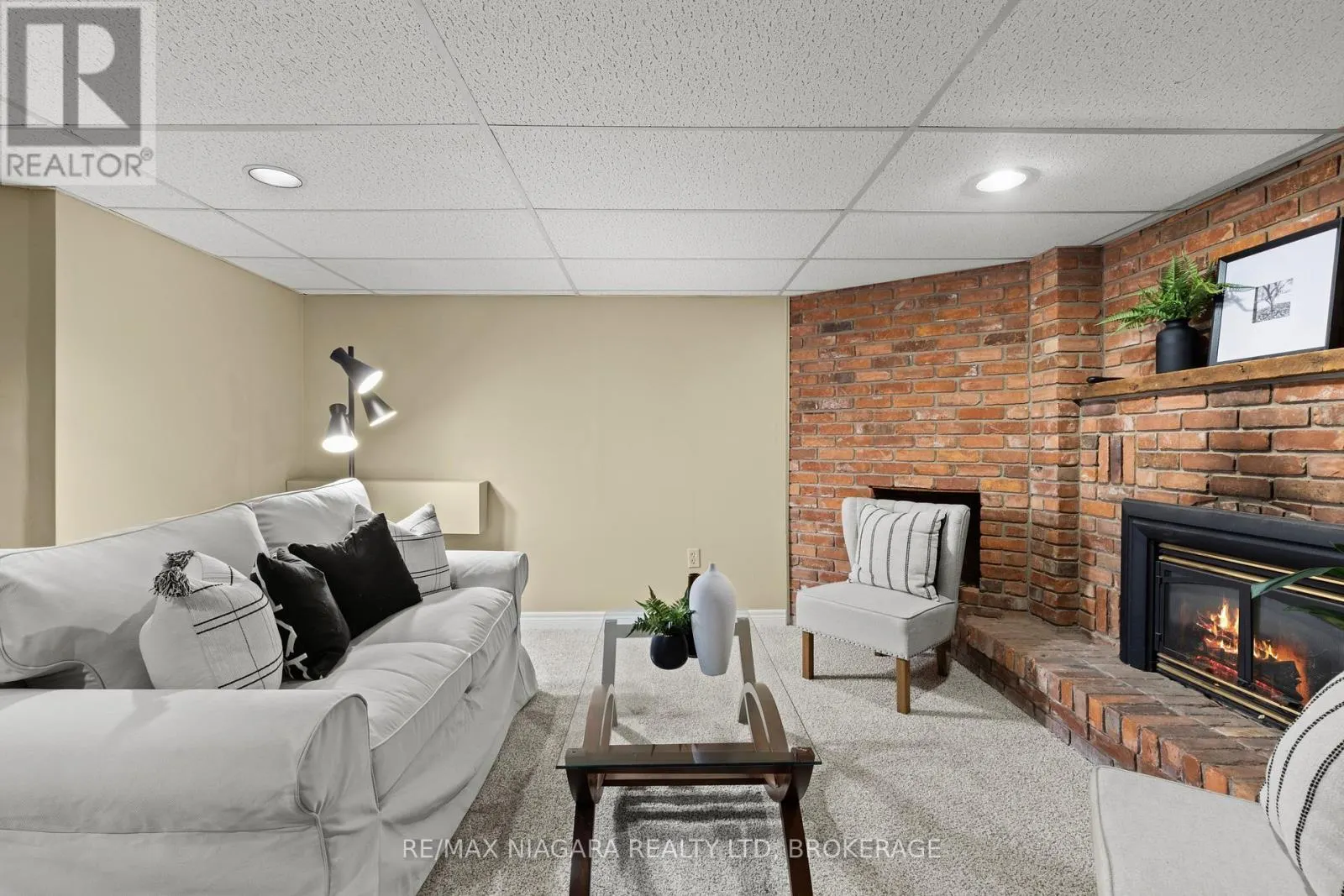 401 FIELDEN AVENUE