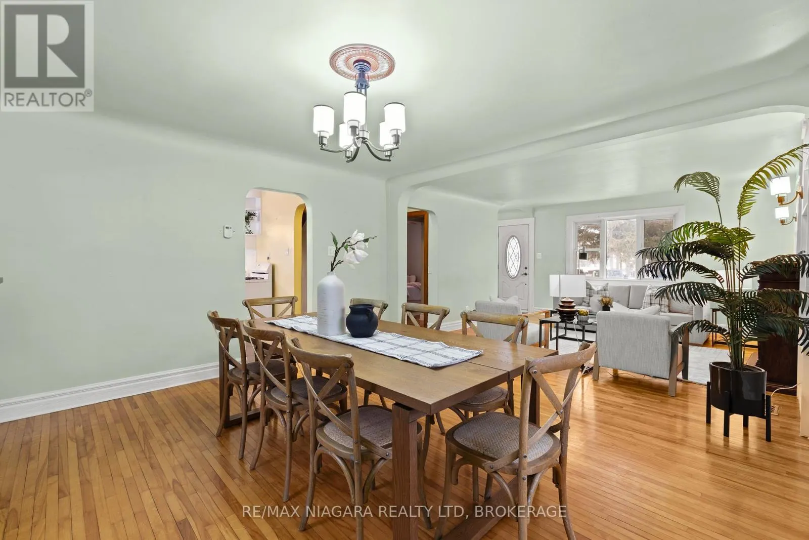 401 FIELDEN AVENUE