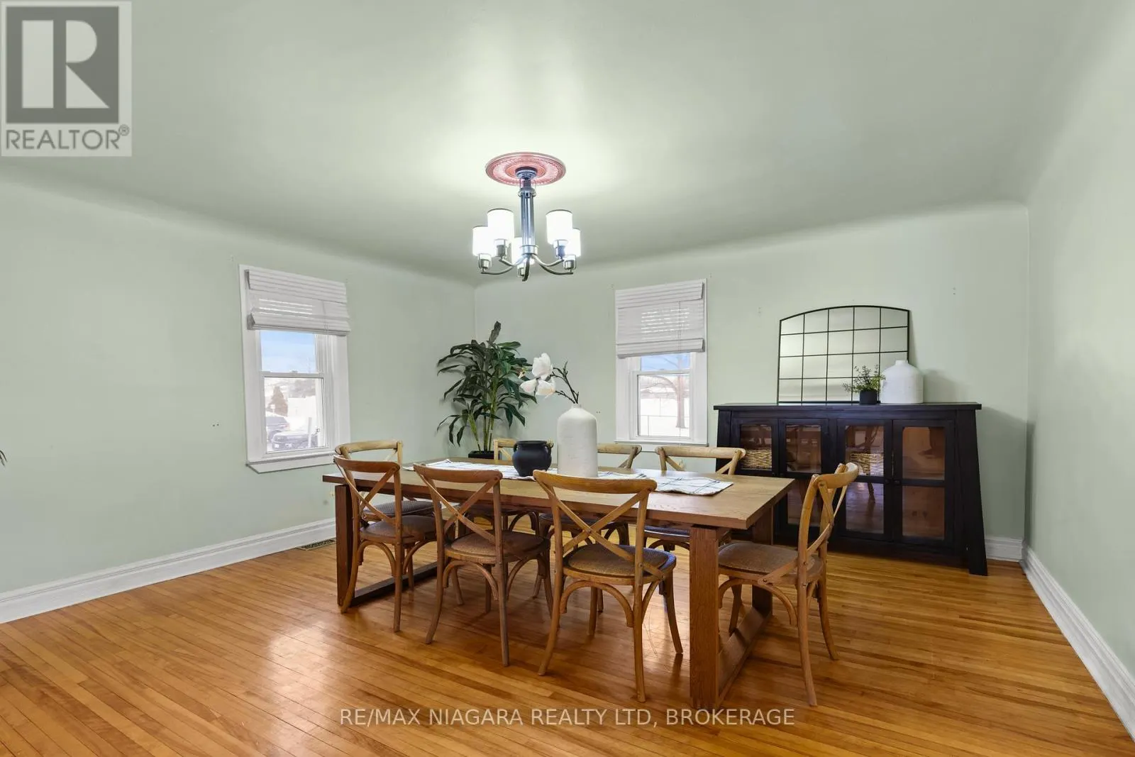 401 FIELDEN AVENUE
